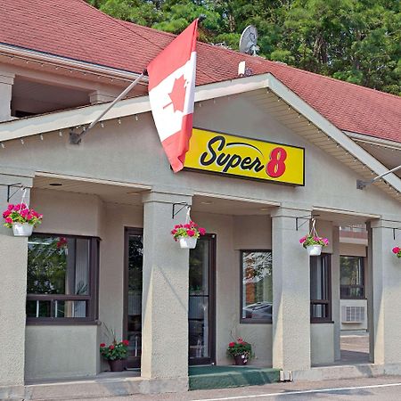 速8北瀑布酒店 尼亚加拉瀑布城 外观 照片