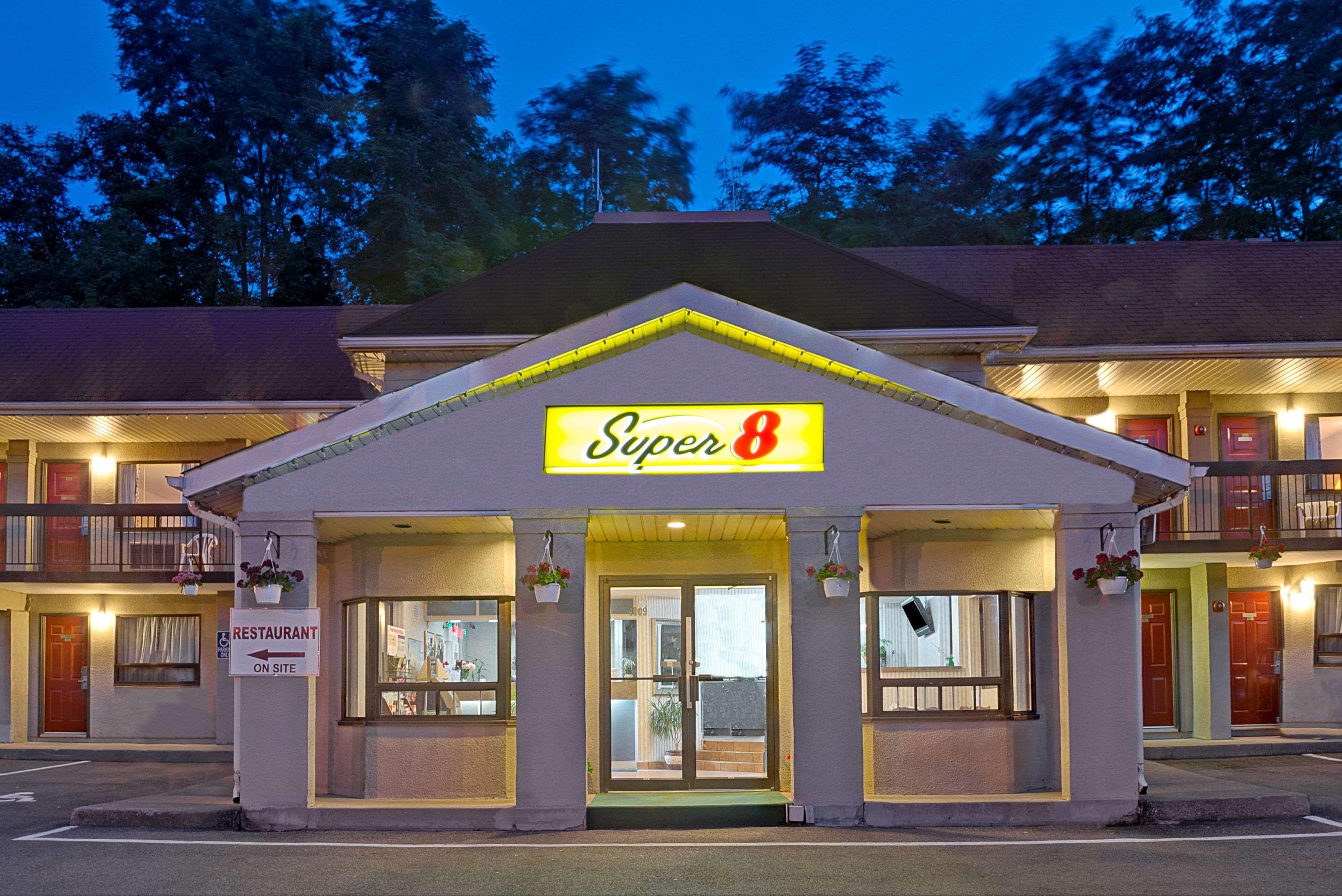 速8北瀑布酒店 尼亚加拉瀑布城 外观 照片